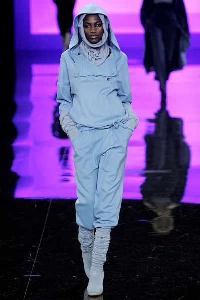 Look 13